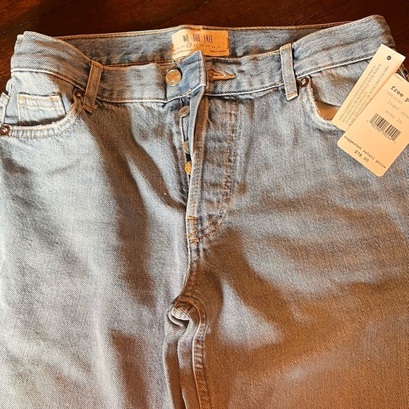 Free People Blue Cropped Ankle Jeans with Distressed Details new - Picture 5 of 7